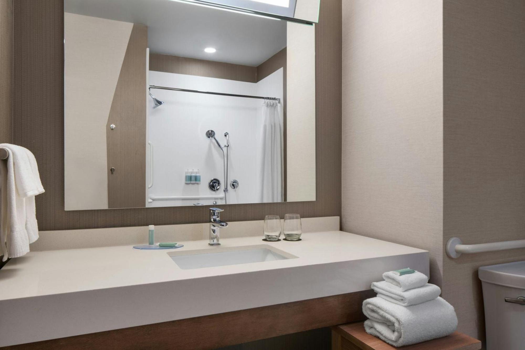Courtyard By Marriott Fayetteville Fort Liberty - Спринг-Лейк Экстерьер фото
