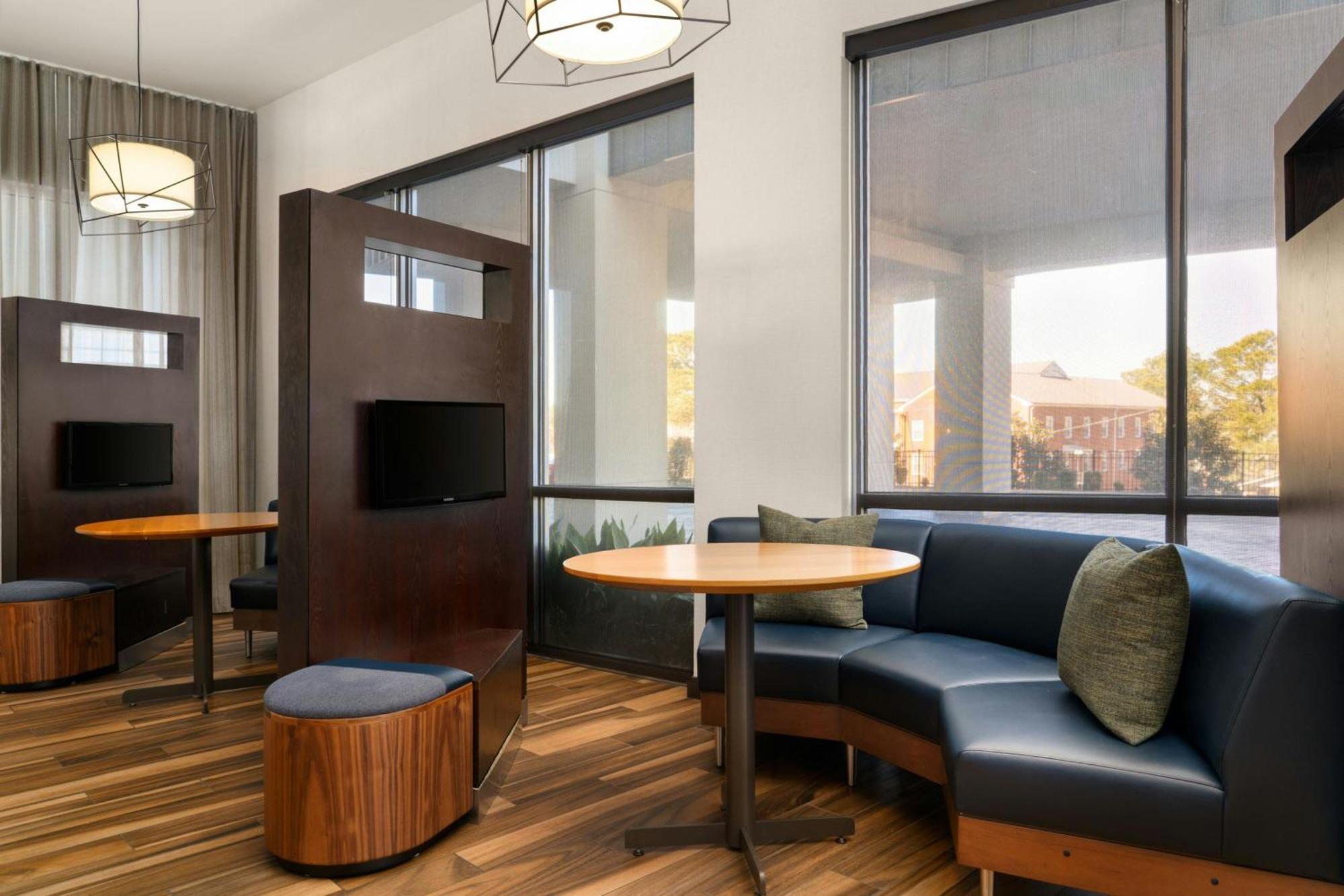 Courtyard By Marriott Fayetteville Fort Liberty - Спринг-Лейк Экстерьер фото
