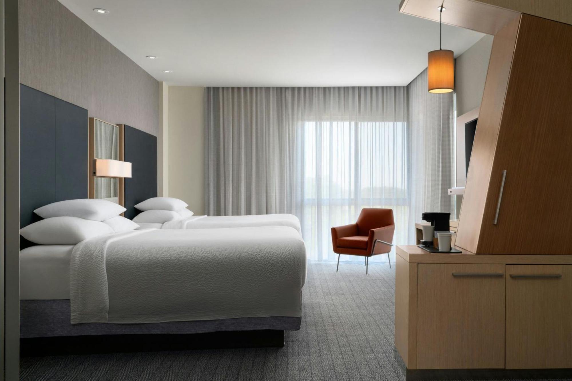 Courtyard By Marriott Fayetteville Fort Liberty - Спринг-Лейк Экстерьер фото