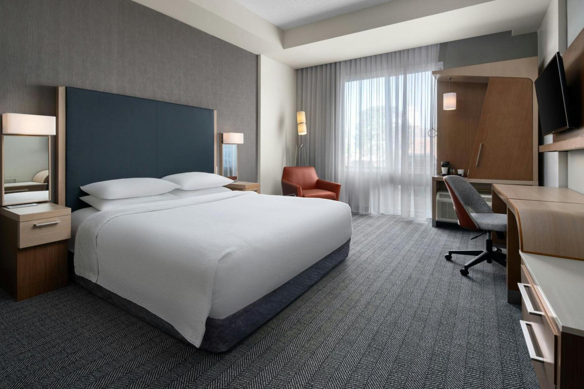 Courtyard By Marriott Fayetteville Fort Liberty - Спринг-Лейк Экстерьер фото